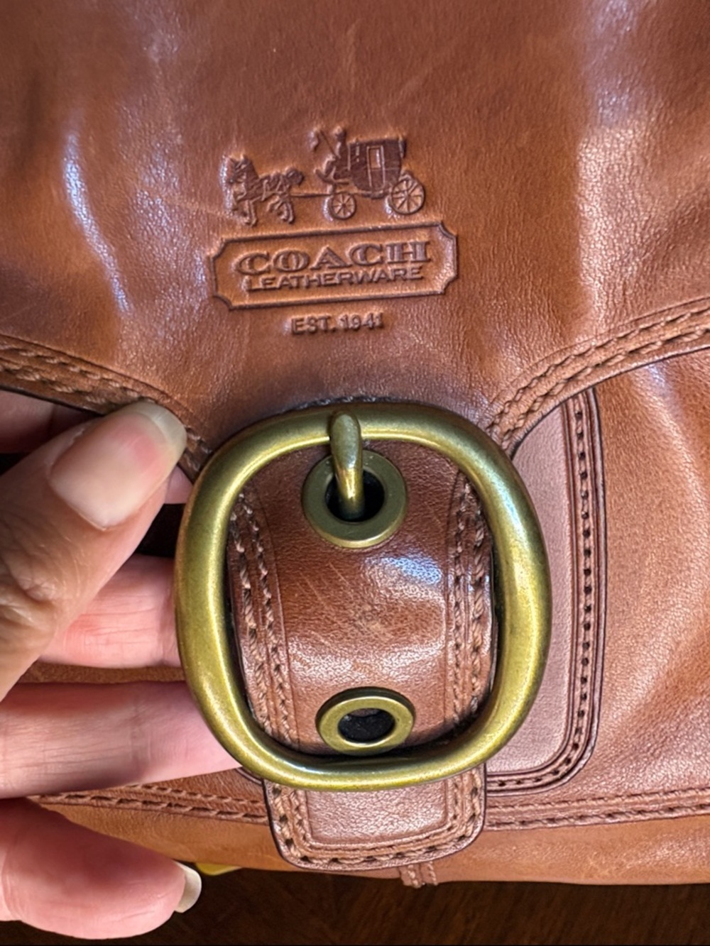 Coach Cognac Leather Shoulder Bag with Brass Hardware Y2K - Picture 2 of 9
